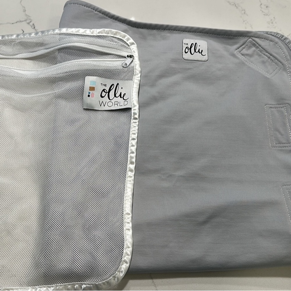 The Ollie World Swaddle Light Gray